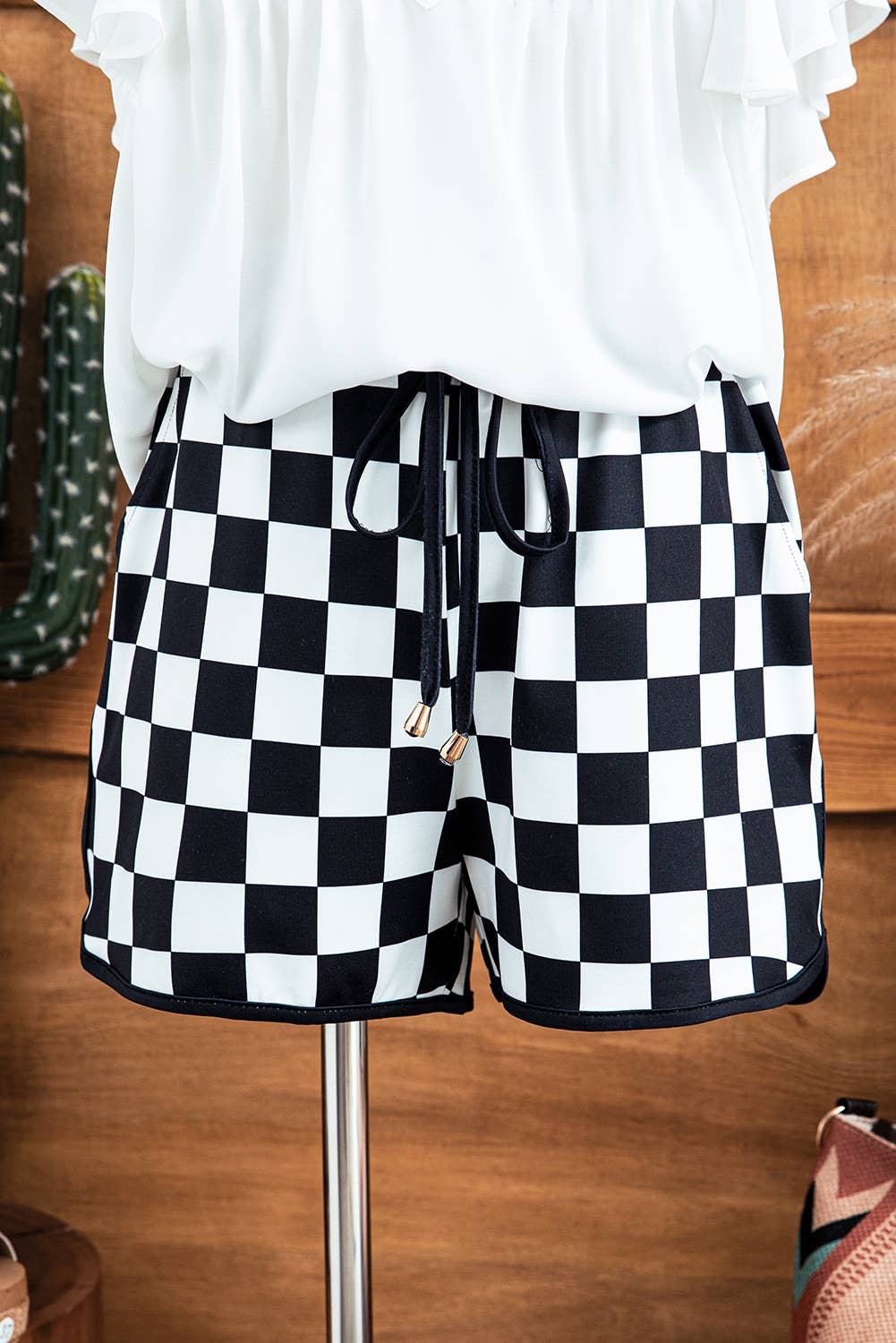 Checkered Drawstring Waist Casual Shorts