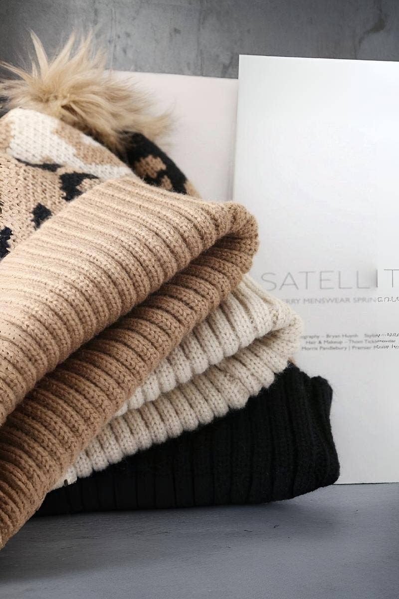 Leopard Pattern Knit Pom Pom Beanie
