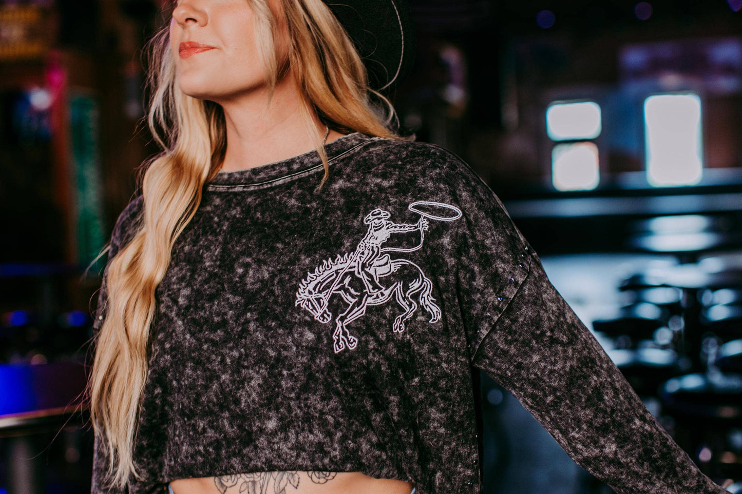 🐎 Acid washed Embroidery Bronco Studded Crop Sweatshirt